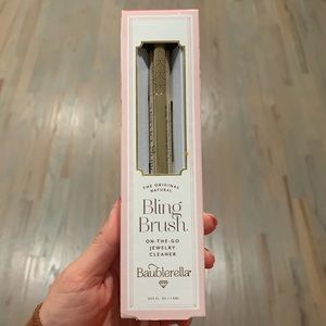 Bling brush jewelry cleaner - on the go